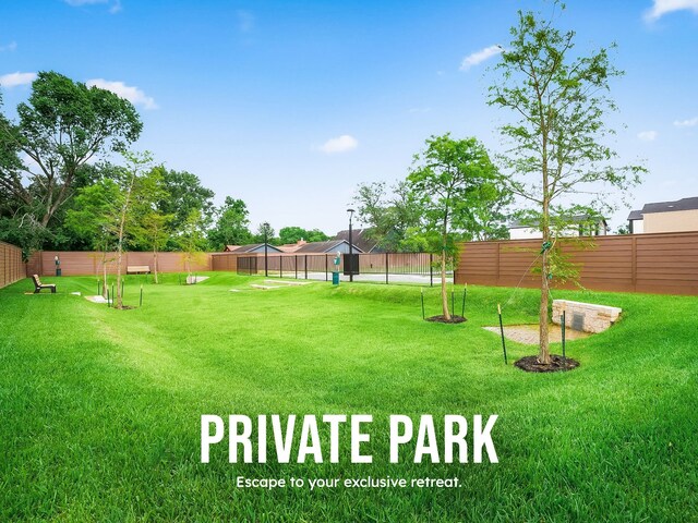 2110 Dewalt St Unit H, Houston, TX 77088 - view of yard