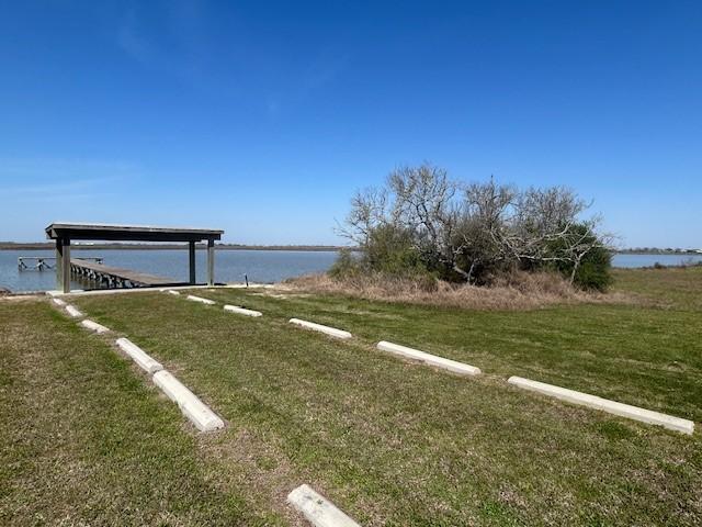 Listing photo 3 for 00 Bay Dr, Palacios TX 77465