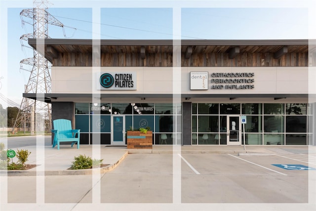 1614 Woodcrest Dr, Houston, TX 77018 - view of building exterior