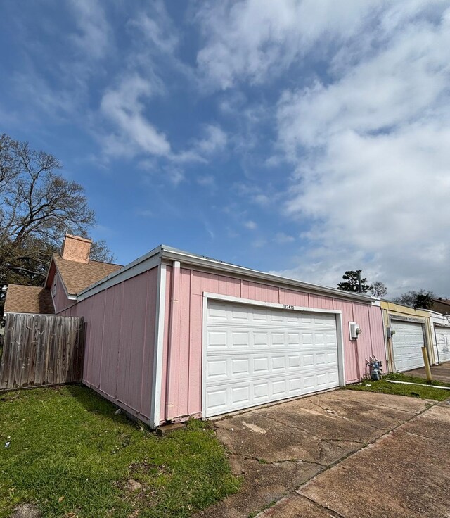 12347 W Village Dr Unit D, Houston, TX 77039 - garage with fence
