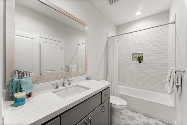 full bath featuring shower / bath combination with curtain, recessed lighting, toilet, vanity, and tile patterned floors