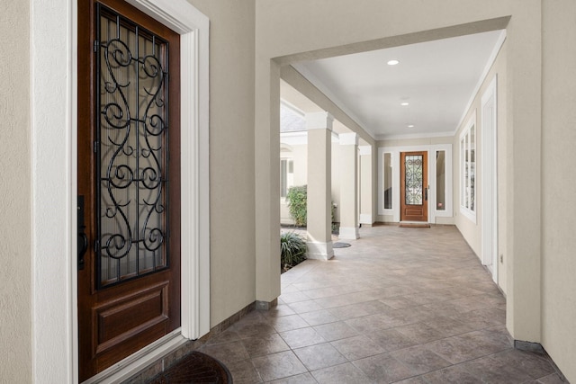 property entrance with covered porch