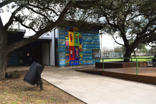 3725 Murworth Dr, Houston, TX 77025 - exterior space