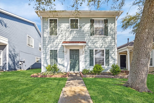 view of front of property with a front yard