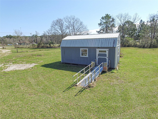 view of outdoor structure with an outdoor structure