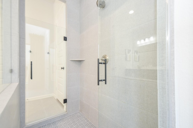 10711 Kingston Spring Dr, Missouri City, TX 77459 - full bath featuring a shower stall and tile patterned floors