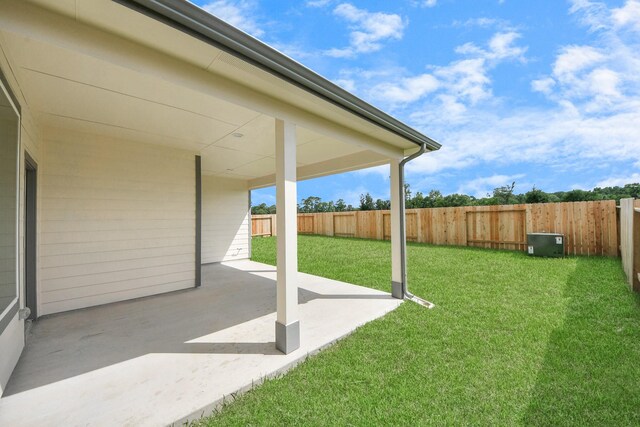 11926 Maple Oak Dr, Houston, TX 77066 - fenced backyard featuring a patio