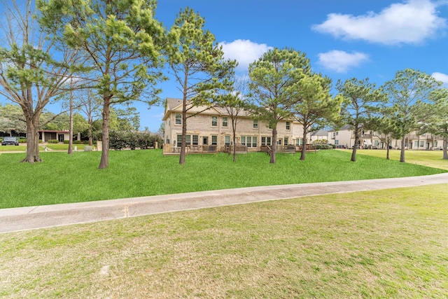 view of front of house with a front lawn