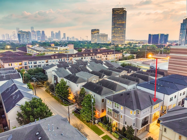 drone / aerial view with a view of city