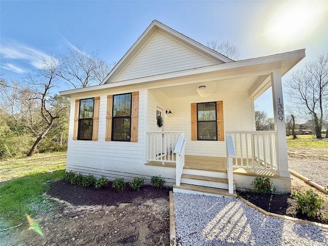 bungalow-style house with covered porch