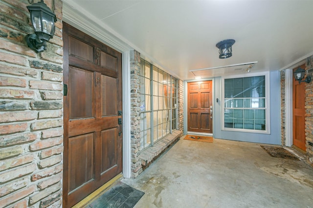 doorway to property featuring a porch