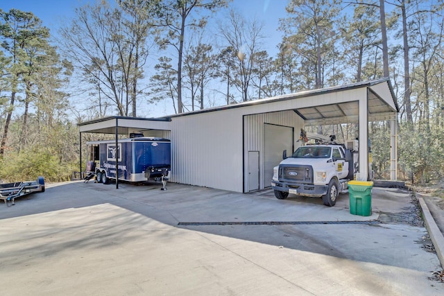 exterior space featuring an outbuilding