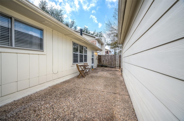 3048 Gessner Rd, Houston, TX 77080 - view of patio / terrace