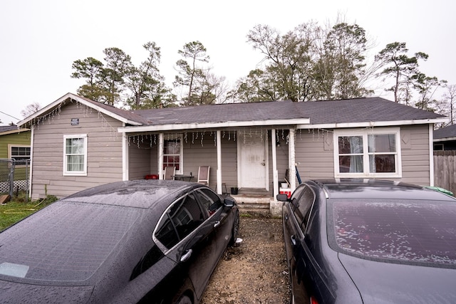 9422 Crestview Dr, Houston, TX 77078 - ranch-style house with fence