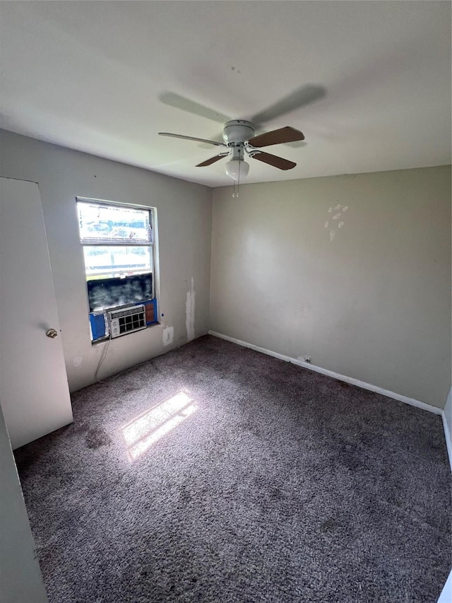 unfurnished bedroom featuring carpet and a ceiling fan