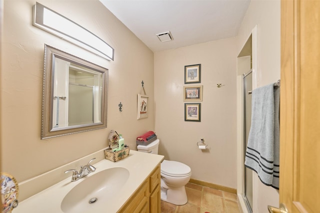 full bathroom with visible vents, an enclosed shower, toilet, baseboards, and vanity