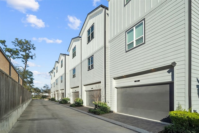 view of road featuring a residential view