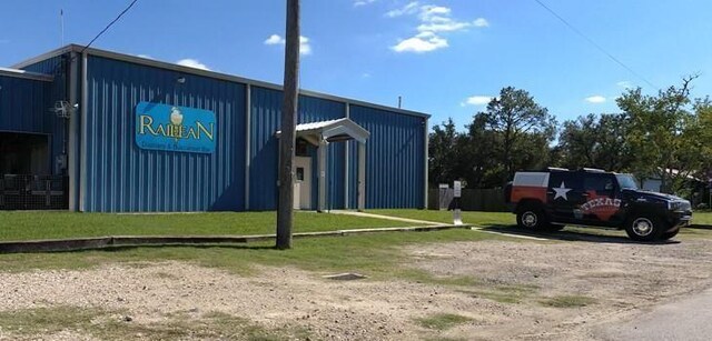 503 7th St, San Leon, TX 77539
