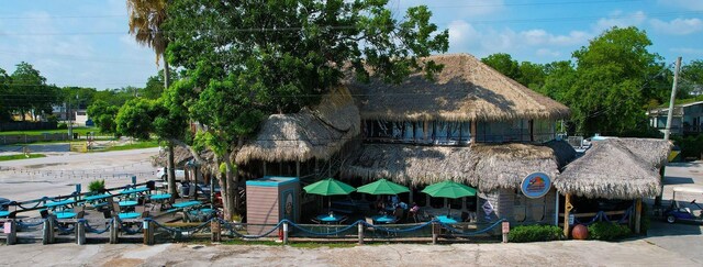 503 7th St, San Leon, TX 77539
