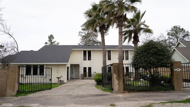 view of front of house with a fenced front yard