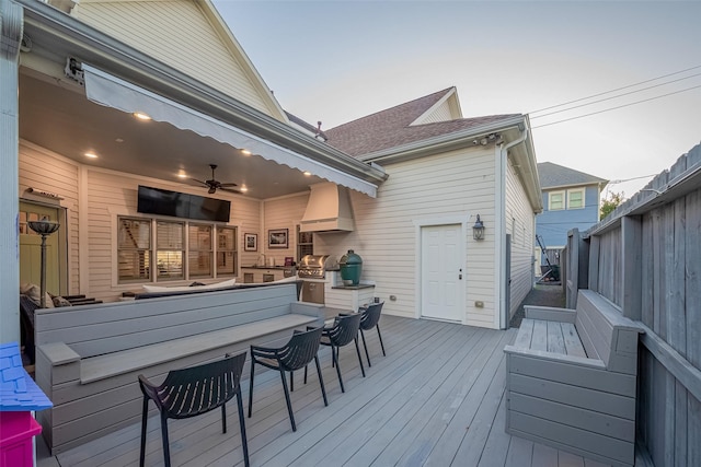 deck with outdoor dining space