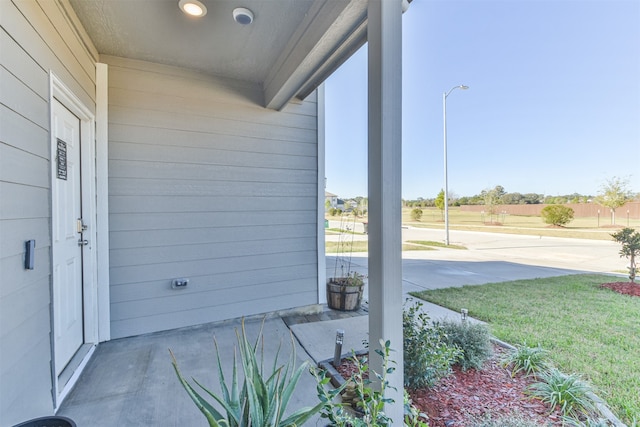 view of patio featuring covered porch