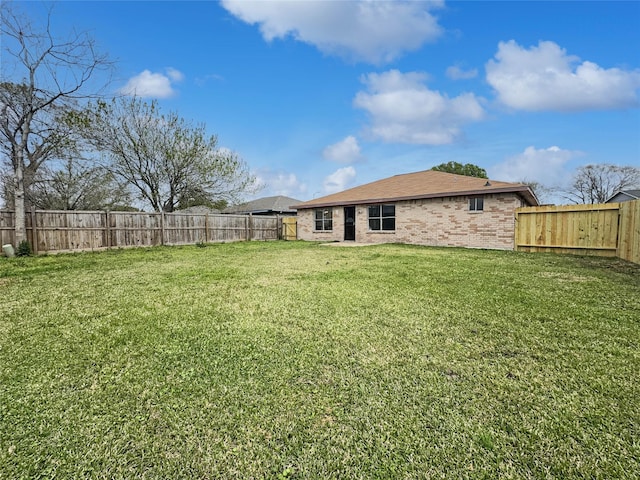 8611 Deep Valley Dr, Houston, TX 77044 - view of yard featuring a fenced backyard