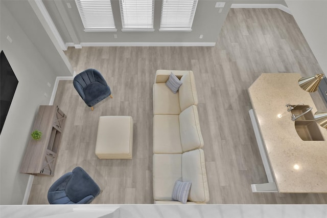 room details featuring baseboards