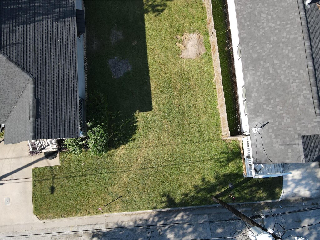 1311 E 32nd 1/2 St, Houston, TX 77022