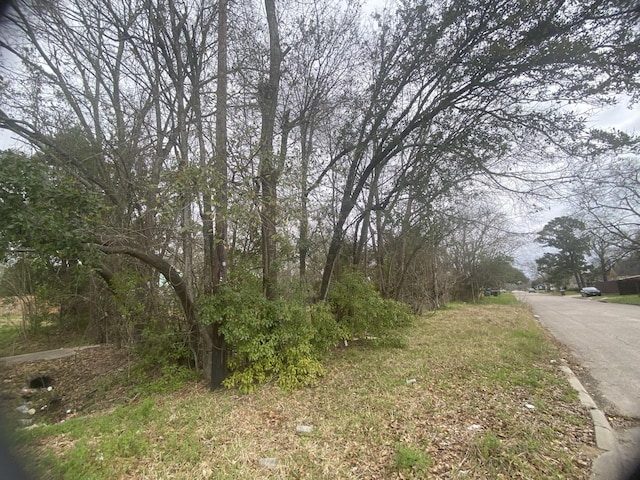 Listing photo 3 for 2875 Goliad St, Beaumont TX 77701