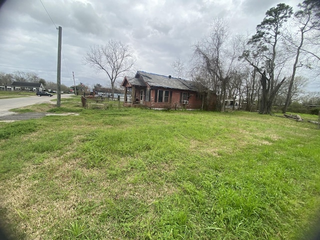 Listing photo 3 for 2545 Euclid St, Beaumont TX 77705