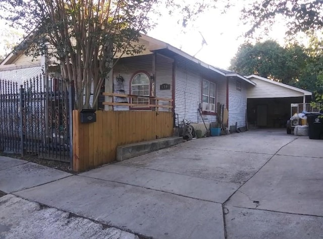 Listing photo 2 for 430 N Hutcheson St, Houston TX 77003