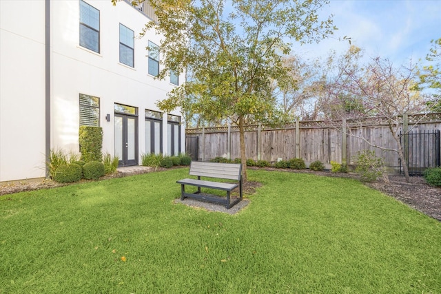 view of yard featuring fence