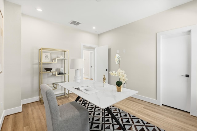 office area featuring baseboards, visible vents, wood finished floors, and recessed lighting