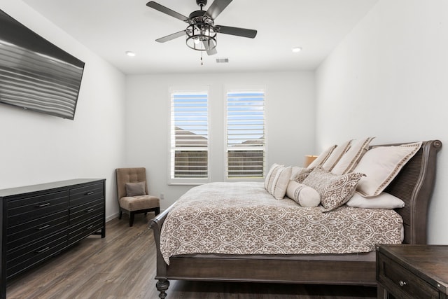 bedroom featuring ceiling fan, visible vents, wood finished floors, and recessed lighting