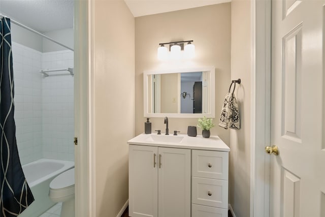 full bath featuring tile patterned flooring, toilet, vanity, baseboards, and shower / bathtub combination with curtain