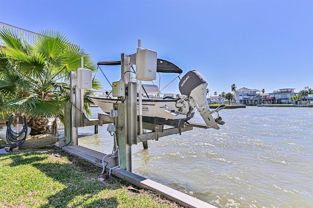 dock area featuring boat lift