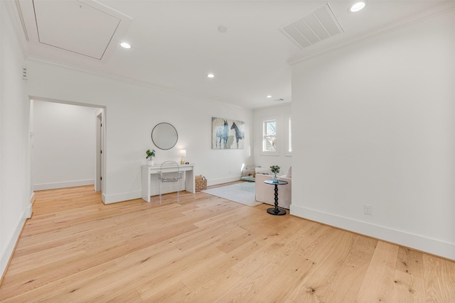 203 Munford St, Houston, TX 77008 - unfurnished room with crown molding, visible vents, wood finished floors, and recessed lighting