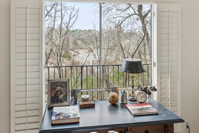 interior space with outdoor dining space