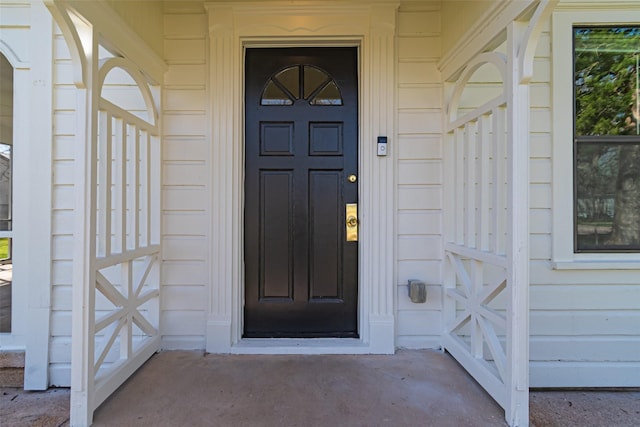 view of property entrance