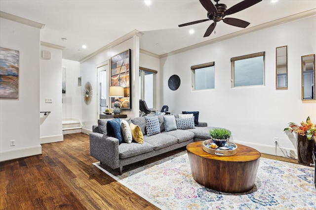 living room with baseboards, recessed lighting, wood finished floors, and crown molding