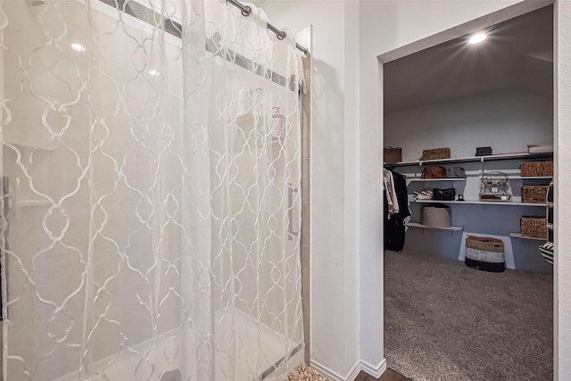 full bathroom featuring curtained shower