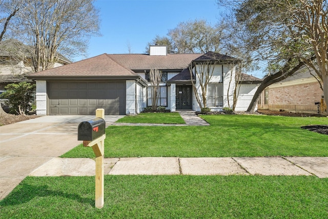 view of front facade with brick siding, an attached garage, a front lawn, roof with shingles, and driveway