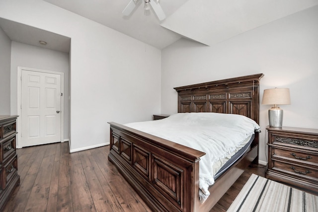 10138 W Palm Lake Dr, Houston, TX 77034 - bedroom with dark wood-style floors, ceiling fan, and baseboards