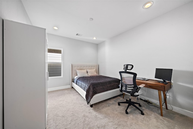 bedroom with recessed lighting, carpet flooring, visible vents, and baseboards