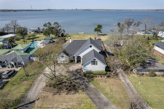 bird's eye view featuring a water view