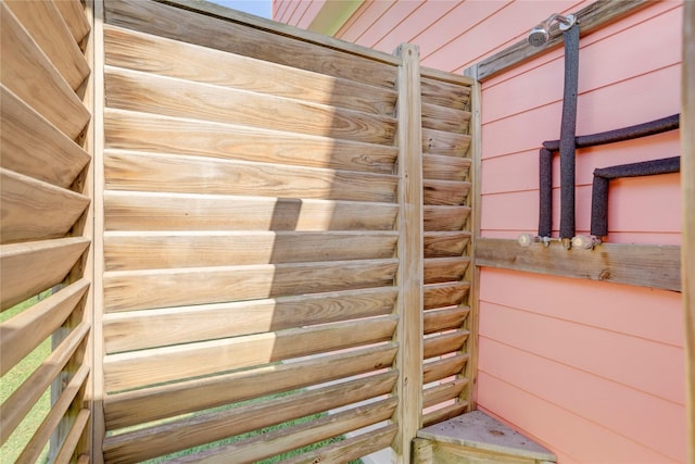 4122 Reeves Dr, Galveston, TX 77554 - exterior space