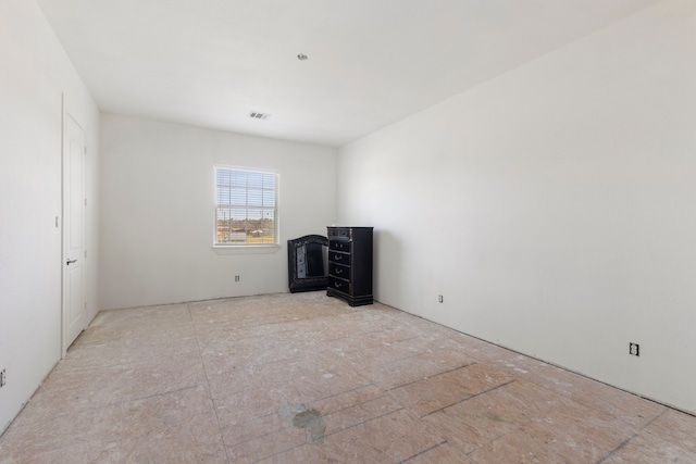 2464 N Walker Rd, Cleveland, TX 77328 - view of spare room