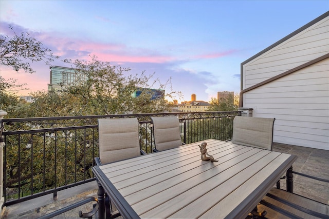 deck featuring outdoor dining space