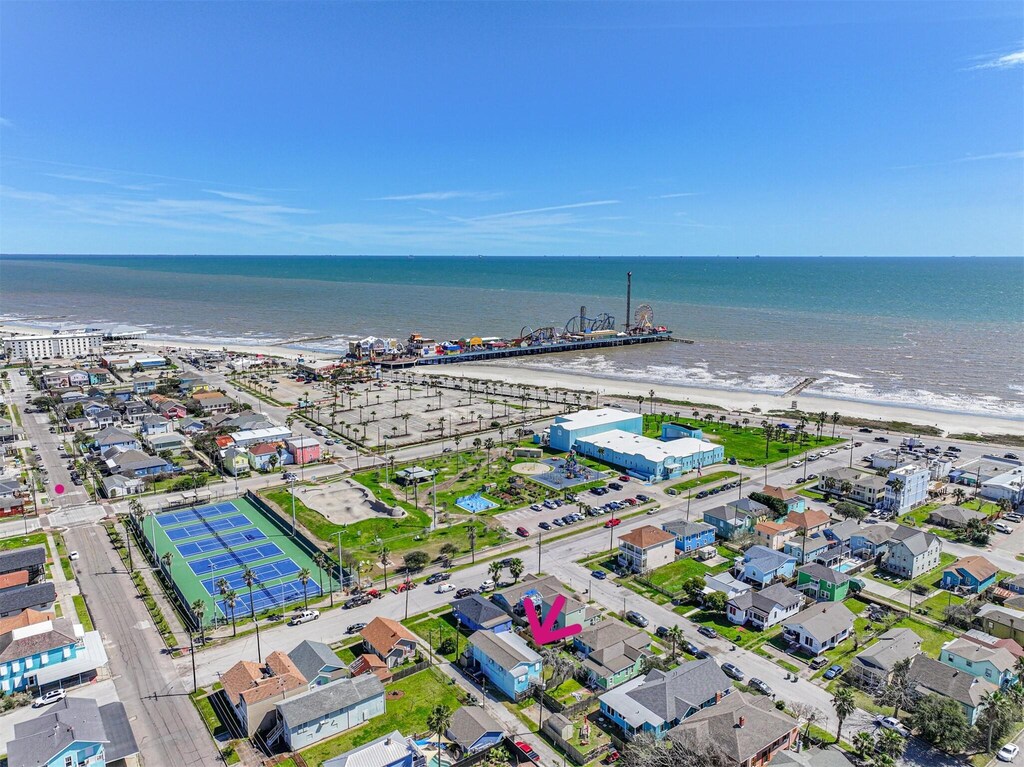 2115 28th St Rear, Rear, Galveston, TX 77550 - bird's eye view featuring a water view